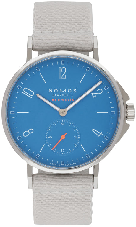 NOMOS Glashütte Ahoi neomatik signalblau