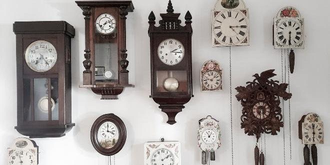 Pendulum clocks - oscillator in clocks