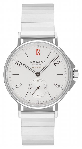 NOMOS Glashütte Ahoi Neomatik für Ärzte ohne Grenzen Deutschland