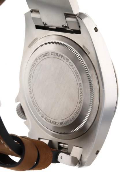 M70150-0001-PLX501390_05