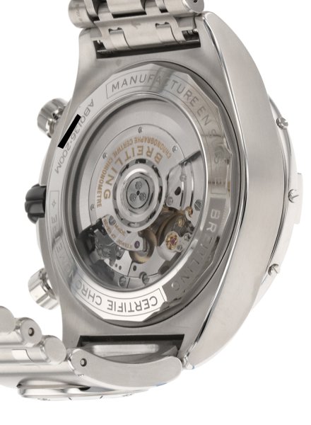 PL123676-AB0136251B1A2_04_breitling