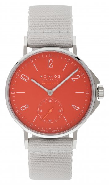 NOMOS Glashütte Ahoi neomatik siren red