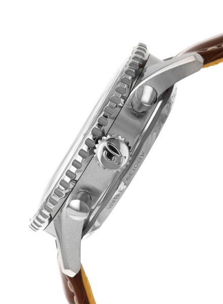 PL124908-AB0139211L1P1_03_breitling